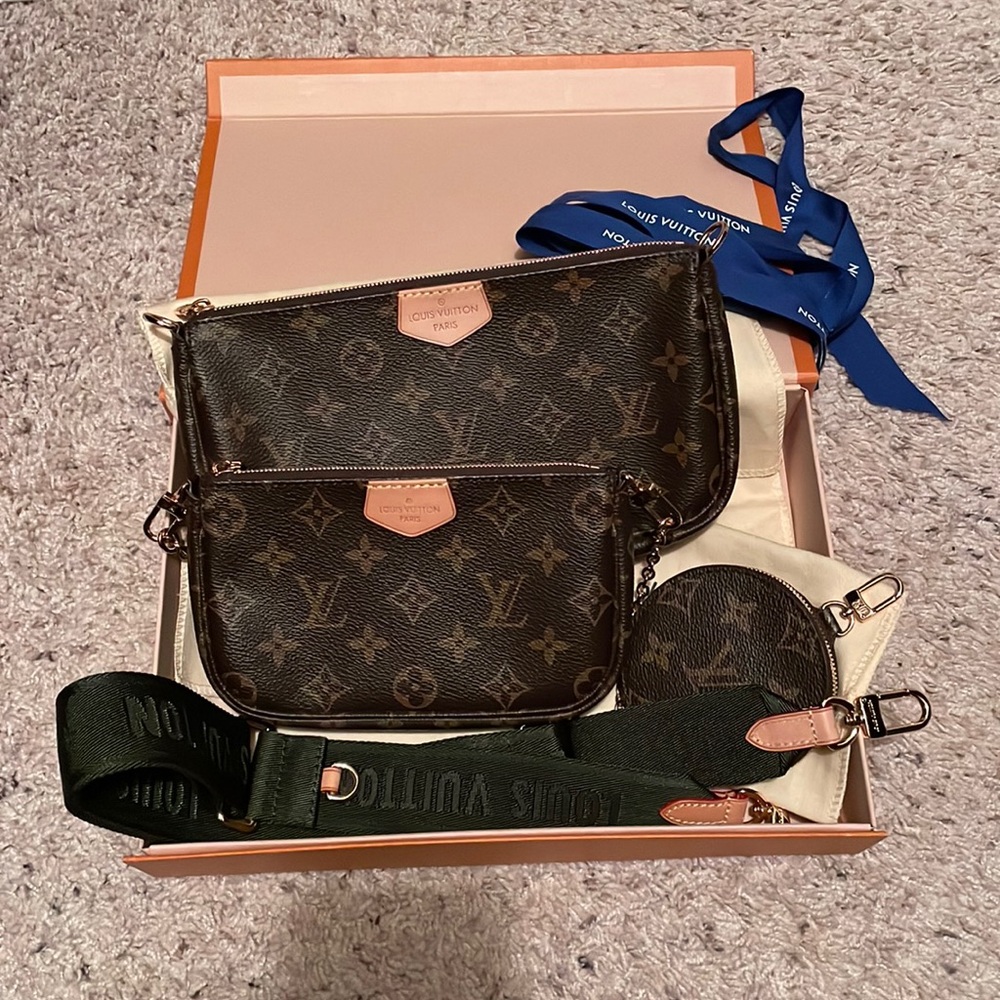 Louis Vuitton multi pouchette ACCESSOIRES